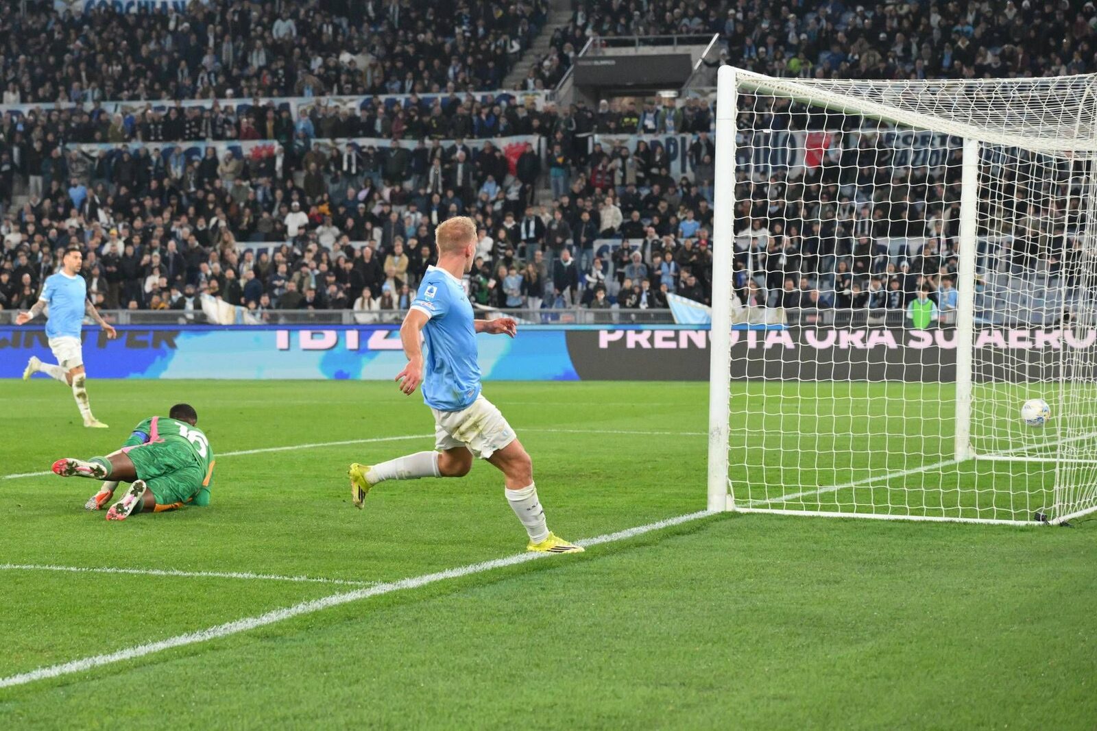 Lazio și Milan se înfruntă într-un meci crucial din Serie A Roma, Italia – O partidă de foc este programată astăzi, duminică, 15 martie, pe Stadio Olimpico din Roma, acolo unde Lazio o întâmpină pe AC Milan în cadrul etapei a 29-a din Serie A