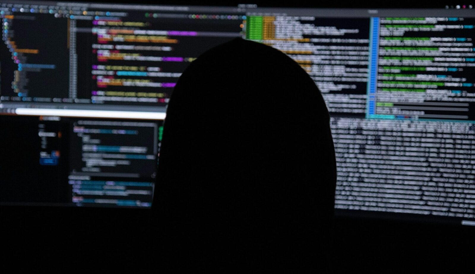 Ancheta DIICOT și Paris: Filiala bucureșteană a trustului „hackerilor”