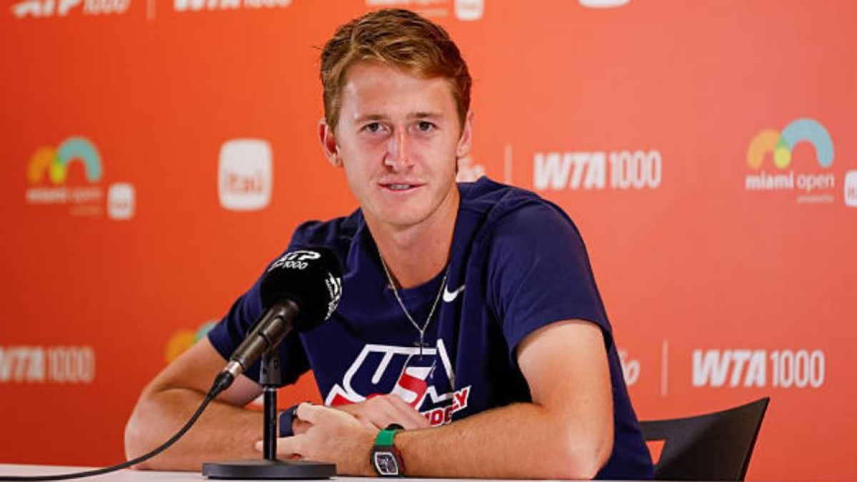 Korda, surpriza de la miami open: alcaraz, eliminat de un adversar mai slab cotat Sebastian Korda a produs o surpriză majoră la Miami Open, eliminându-l pe favoritul numărul unu, Carlos Alcaraz