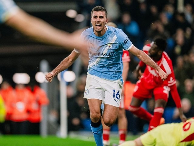 Manchester City, pași greșiți acasă; Arsenal, lider în continuare Seara de miercuri a adus rezultate neașteptate în Premier League, cu Manchester City încurcându-se pe teren propriu și Arsenal continuând să își consolideze poziția de lider