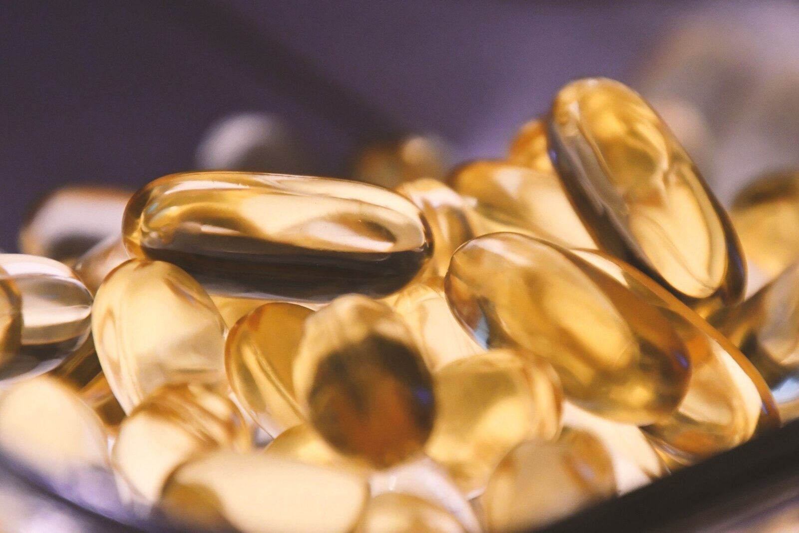 Suplimentele alimentare pentru inimă: promisiuni versus realitate București – Numeroase suplimente alimentare, de la uleiul de pește bogat în omega-3 până la coenzima Q10 și magneziu, sunt promovate cu insistență pentru beneficiile lor potențiale asupra sănătății cardiovasculare, inclusiv prevenirea infarctului
