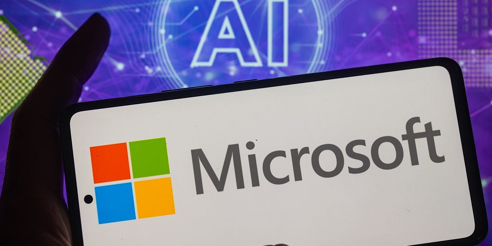 Inteligența artificială, noua armă a Coreei de Nord în războiul recrutărilor false Un nou raport Microsoft dezvăluie modul în care agenții nord-coreeni folosesc inteligența artificială (AI) pentru a înșela companiile occidentale, infiltrându-se în structurile acestora cu ajutorul unor identități false