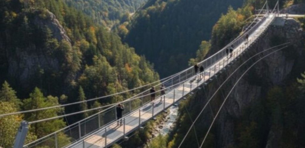 România va avea cel mai înalt pod suspendat pentru pietoni din Europa Parva, Bistrița-Năsăud – Comuna Parva din județul Bistrița-Năsăud va găzdui, începând din 2026, cel mai înalt pod pietonal suspendat din Europa
