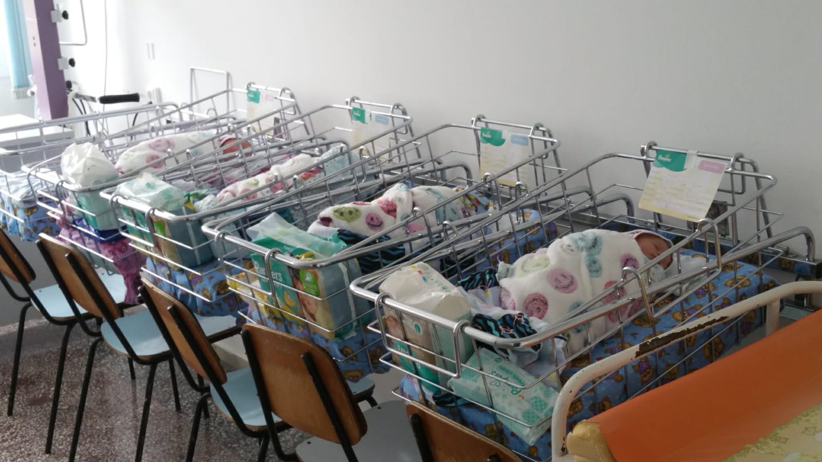 Substanțe chimice din plastic, legate de milioane de nașteri premature la nivel global Un studiu recent, publicat în ultimele zile, atrage atenția asupra unei legături îngrijorătoare între expunerea la anumite substanțe chimice utilizate în producția de plastic și un număr semnificativ de nașteri premature și de decese neonatale la nivel global