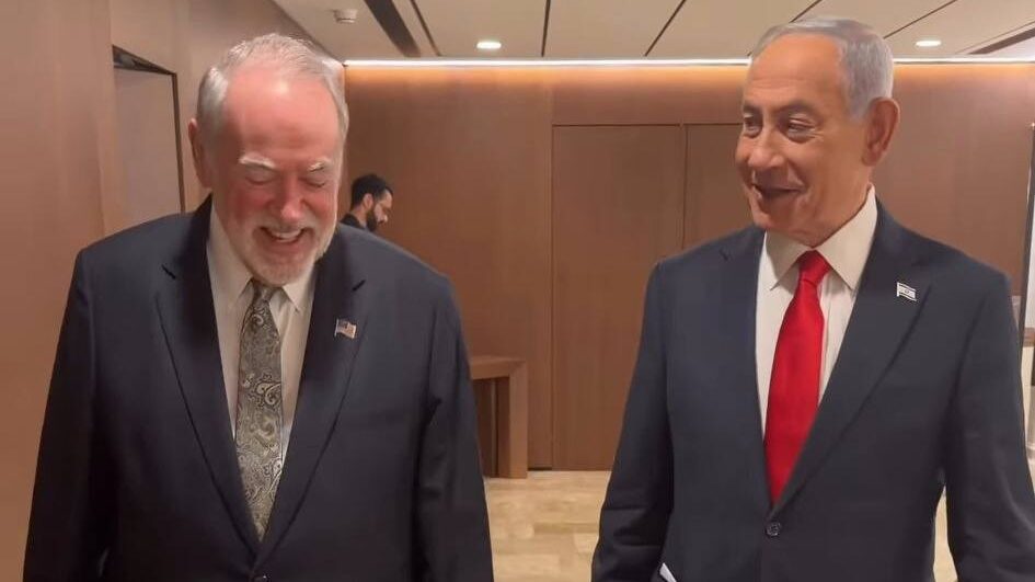 Netanyahu dezminte speculațiile privind decesul său, în plină criză cu Iranul Premierul israelian Benjamin Netanyahu a intervenit pentru a pune capăt zvonurilor privind starea sa de sănătate, care au circulat pe rețelele de socializare