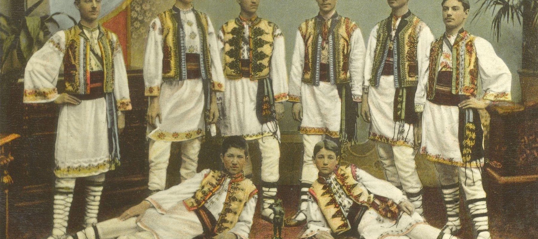 Numele de familie românești: o istorie a transformării și adaptării În România, procesul de stabilizare a numelor de familie a avut loc relativ târziu, comparativ cu alte țări europene, concentrându-se în secolele al XVIII-lea și al XIX-lea