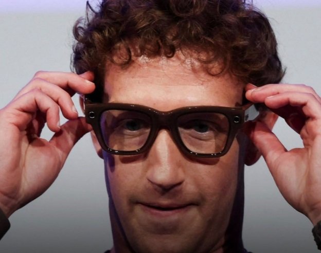 Angajați plătiți să analizeze imagini intime cu ochelarii inteligenți Meta O investigație jurnalistică scoate la iveală practici controversate legate de modul în care Meta gestionează datele colectate de la utilizatorii ochelarilor inteligenți