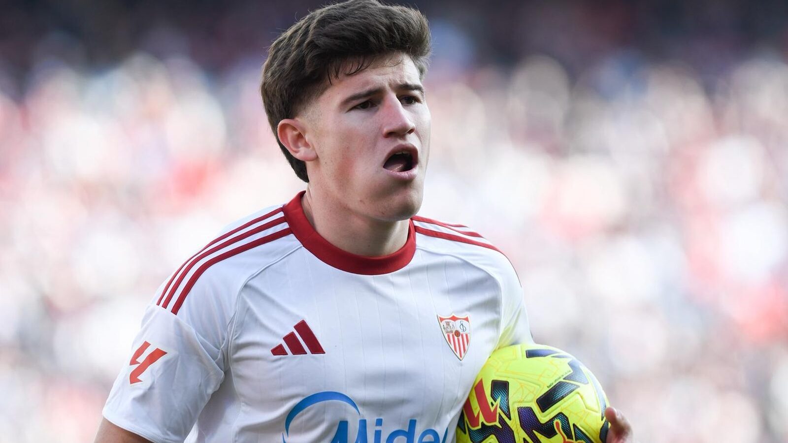 Sevilla și Rayo Vallecano se înfruntă într-un meci crucial pentru evitarea retrogradării Sevilla FC și Rayo Vallecano se vor măsura în această duminică, pe stadionul Ramón Sánchez-Pizjuán, într-un duel crucial pentru ambele echipe
