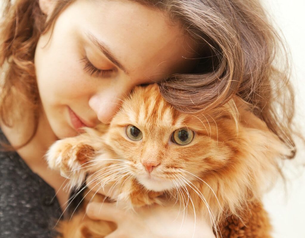 Cancerul mamar, o luptă comună: Cercetările pe feline pot deschide noi căi în tratamentul uman O descoperire științifică recentă aduce speranță în lupta împotriva cancerului mamar, o boală care afectează milioane de oameni și, surprinzător, și felinele