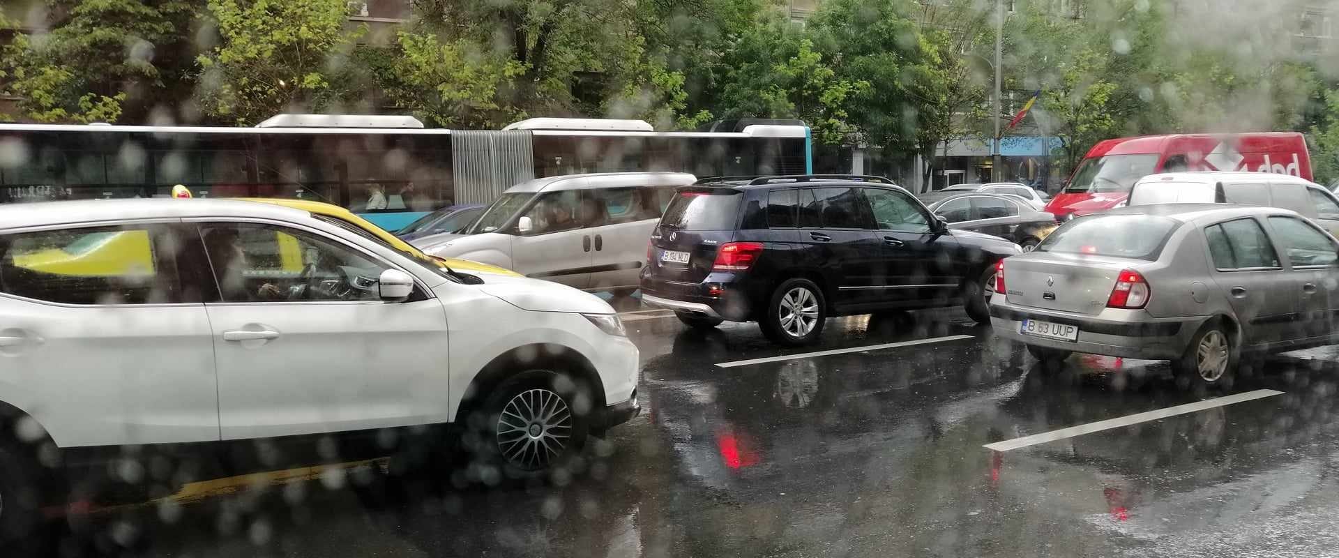 Bucureștenii se pregătesc pentru o săptămână ploioasă și cu temperaturi scăzute, potrivit prognozei meteo anunțate de Administrația Națională de Meteorologie (ANM)