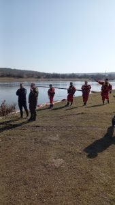 România trimite ajutor Republicii Moldova după poluarea gravă a Nistrului Administrația Națională Apele Române (ANAR) a anunțat, vineri, că România a oferit asistență internațională gratuită Republicii Moldova, ca răspuns la criza ecologică generată de poluarea fluviului Nistru