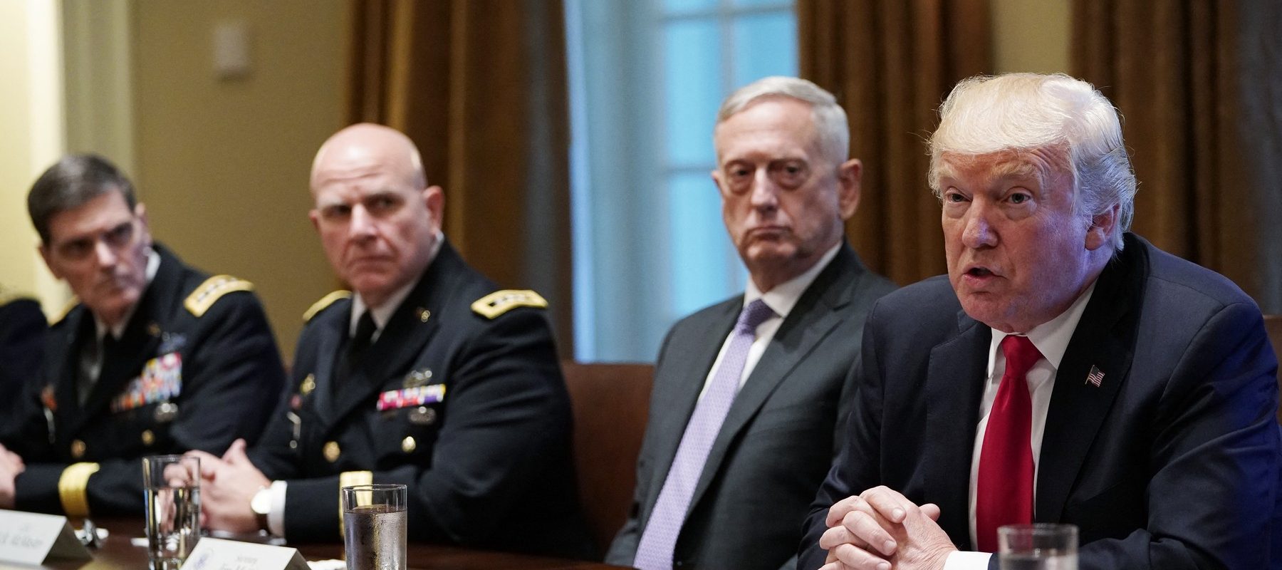 Mattis avertizează asupra crizei din Strâmtoarea Ormuz și critică strategia SUA față de Iran Fostul secretar american al apărării, James Mattis, a prezentat o analiză sumbră a situației din Strâmtoarea Ormuz, criticând actuala administrație de la Casa Albă pentru ceea ce consideră a fi o abordare strategică deficitară în ceea ce privește Iranul