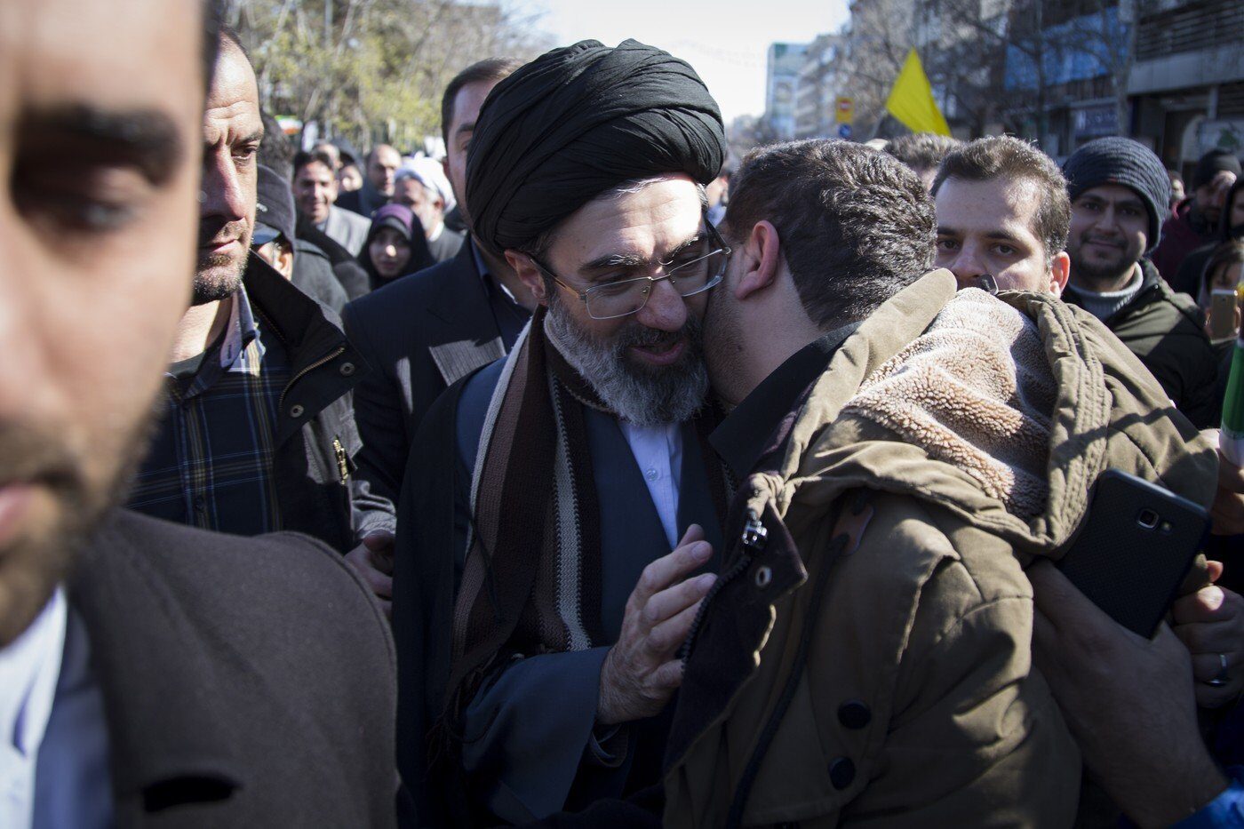 Agențiile de spionaj au monitorizat discursul de Nowruz al succesorului posibil al lui Khamenei Agențiile de informații din întreaga lume, inclusiv CIA și Mossad, au monitorizat îndeaproape, vineri, în timpul sărbătorii Nowruz, dacă Mojtaba Khamenei, fiul liderului suprem iranian, urma să țină un discurs public