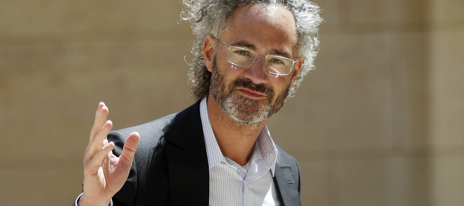 Alex Karp, CEO-ul Palantir: Viitorul muncii aparține celor cu formare profesională sau neurodiversi Pe fondul îngrijorărilor privind impactul inteligenței artificiale (AI) asupra locurilor de muncă, Alex Karp, CEO-ul companiei Palantir, vine cu o perspectivă neobișnuită asupra viitorului carierelor