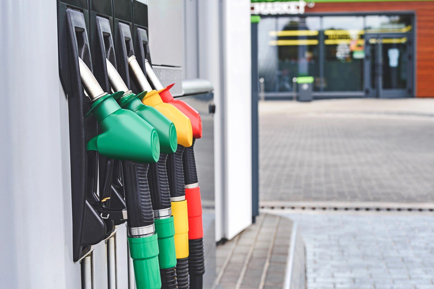 Scăderea accizei la motorină, o măsură guvernamentală așteptată pentru diminuarea prețurilor la pompă Guvernul României pare să fi decis reducerea accizei la motorină, o măsură menită să atenueze presiunea prețurilor la combustibil, care afectează atât consumatorii, cât și economia