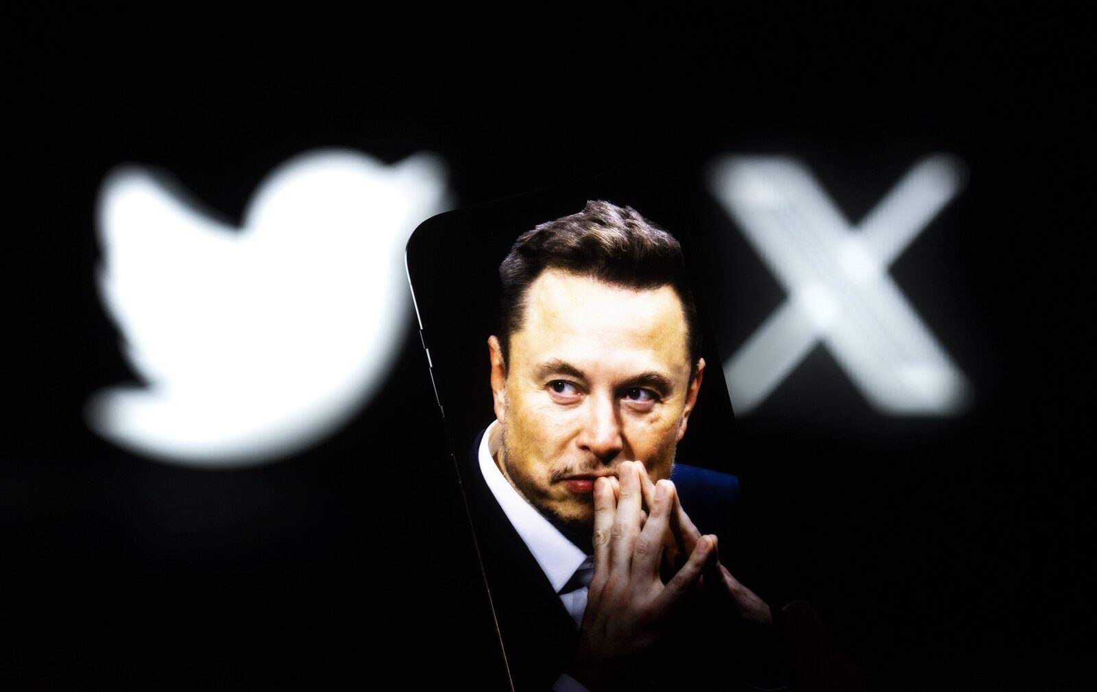 Elon Musk, găsit vinovat într-un proces intentat de acționarii Twitter Un juriu federal din San Francisco a decis vineri că Elon Musk este vinovat într-un proces intentat de acționarii Twitter, potrivit MEDIAFAX