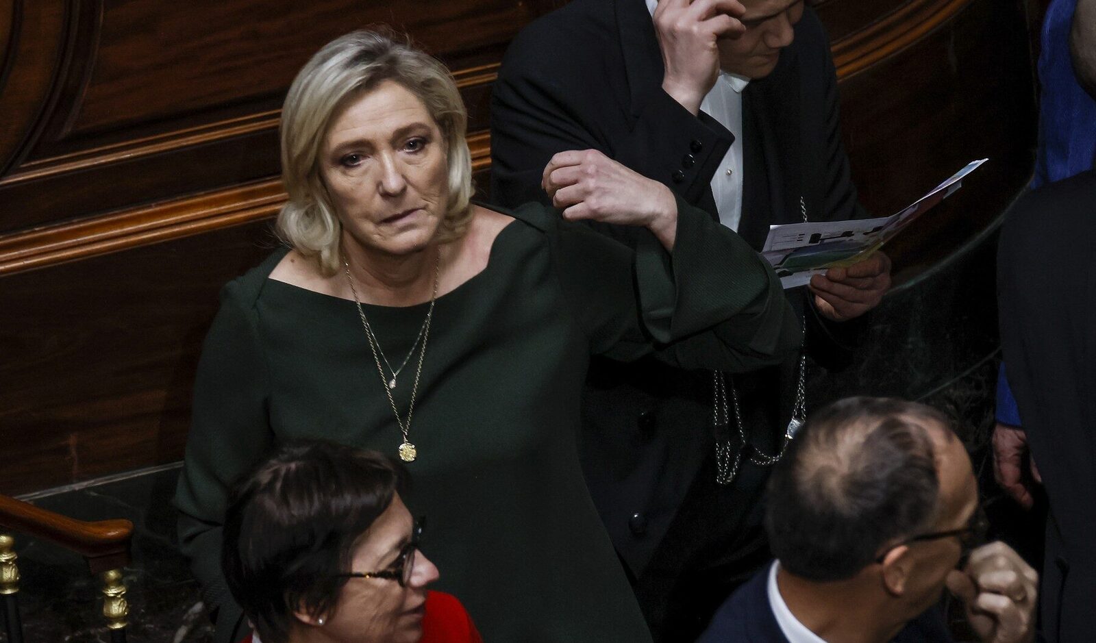 Le Pen laudă Orbán pentru blocarea fondurilor UE pentru Ucraina Liderul extremei drepte franceze, Marine Le Pen, a lăudat recent acțiunile premierului ungar Viktor Orbán, referitoare la blocarea unui împrumut de 90 de miliarde de euro din partea Uniunii Europene, destinat Ucrainei