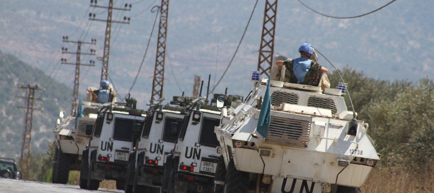 Franța cere o reuniune de urgență a ONU după atacurile asupra forțelor de menținere a păcii Parisul a solicitat convocarea unei reuniuni de urgență a Consiliului de Securitate al Organizației Națiunilor Unite (ONU) ca urmare a unor incidente grave care au vizat forțele de menținere a păcii UNIFIL