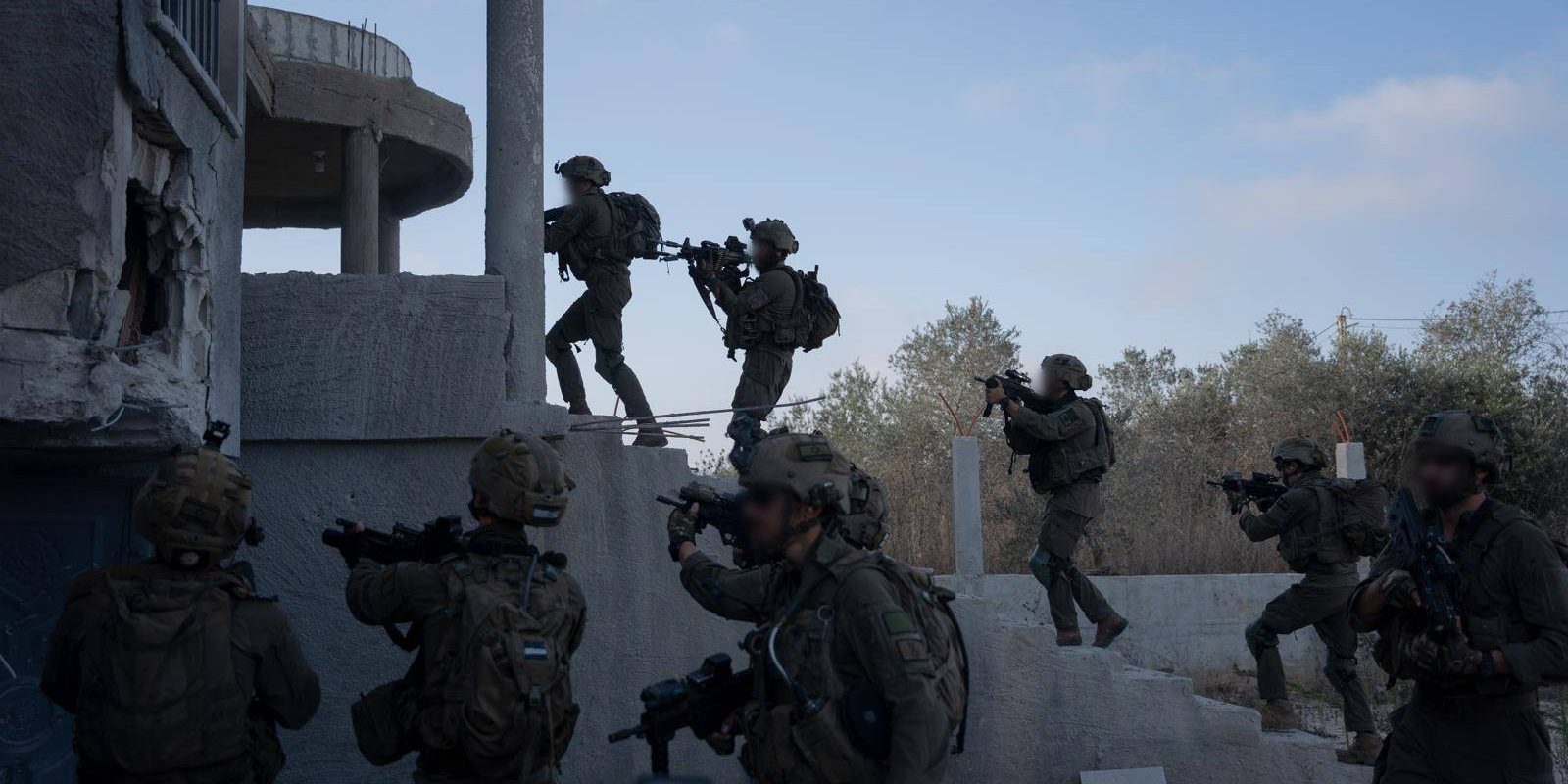 Israel vrea demolare case libaneze la frontieră pentru zonă tampon