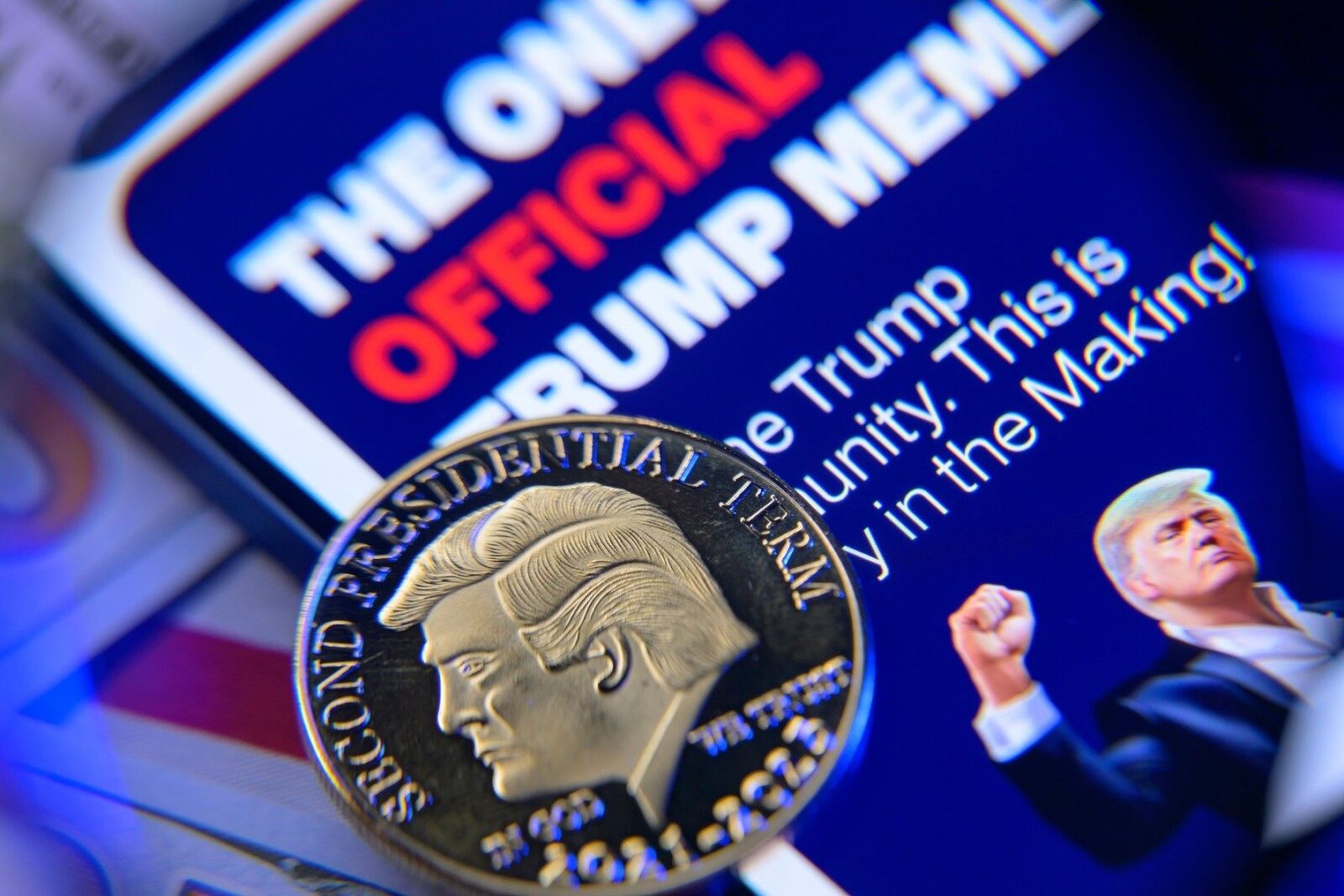 Monedă comemorativă cu Donald Trump, aprobată pentru aniversarea Statelor Unite O comisie specializată a dat undă verde pentru designul unei monede comemorative din aur, ce va purta efigia fostului președinte american Donald Trump