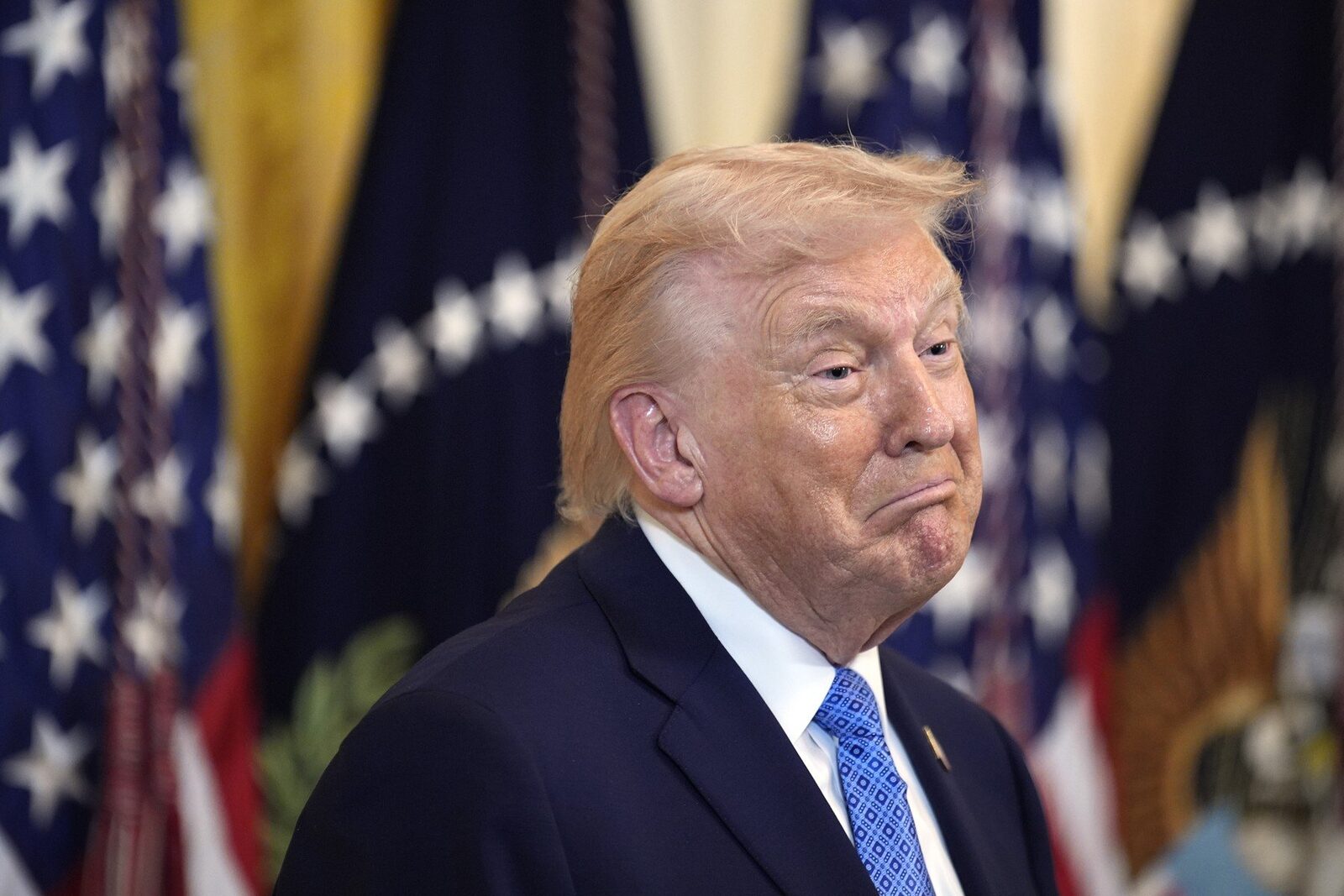 Donald Trump, acuzat de lipsa gândirii strategice Fostul președinte american Donald Trump este criticat pentru lipsa unei abordări strategice în luarea deciziilor