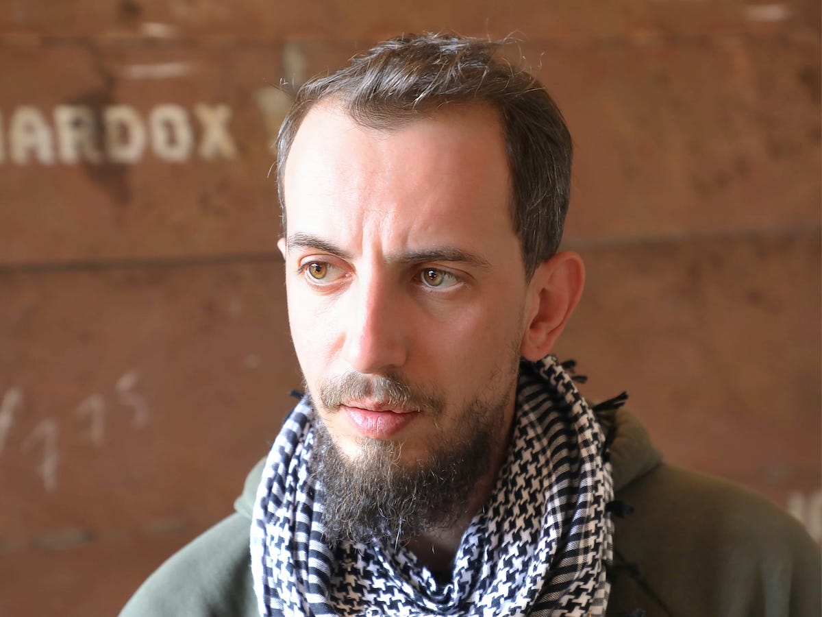 Radu Hossu câștigă procesul cu Realitatea Plus și România TV Radu Hossu, corespondent de război în Ucraina și activist civic, a obținut o victorie importantă în instanță