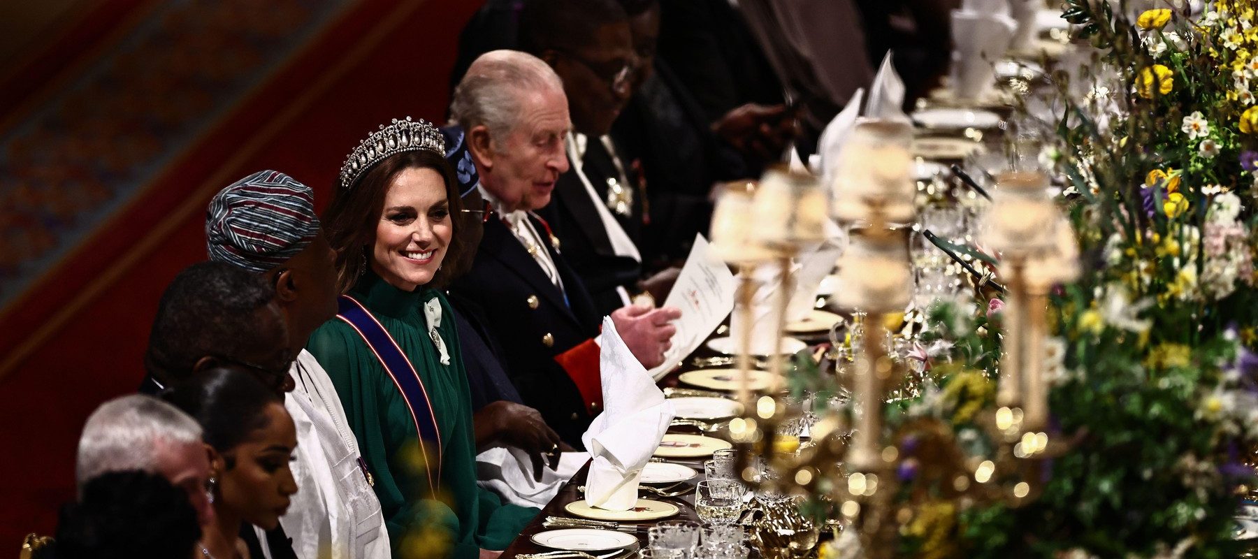 Vizita istorică a președintelui nigerian în Regatul Unit: Regele Charles și Kate Middleton, în centrul atenției Prima vizită oficială a unui președinte nigerian în Regatul Unit, după o pauză de 36 de ani, a marcat un moment important în relațiile diplomatice dintre cele două țări