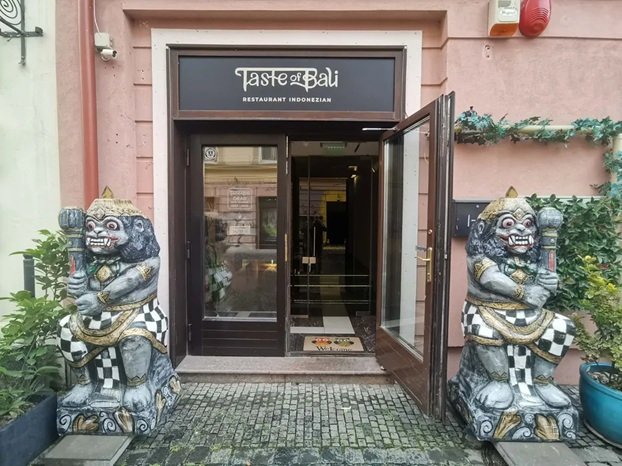 Restaurantul Taste of Bali, pionier al bucătăriei balineze în România, se mută într-un spațiu mai generos Restaurantul Taste of Bali, cunoscut pentru a fi primul local cu specific balinez din România, își extinde operațiunile, relocându-se într-un spațiu mai amplu