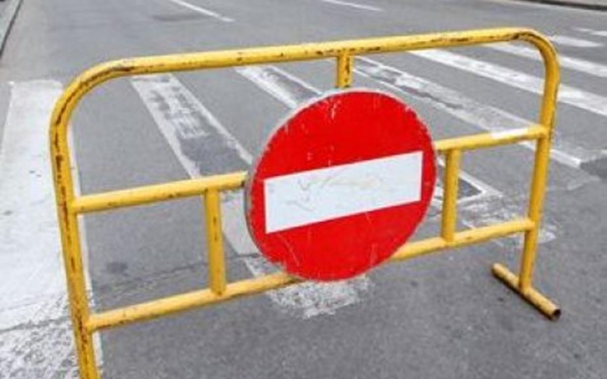 Restricții de trafic în București în noaptea de sâmbătă spre duminică Brigada Rutieră a Capitalei anunță restricții de trafic în noaptea de 10 spre 11 martie, pe Șoseaua București-Ploiești, în zona Fântâna Miorița