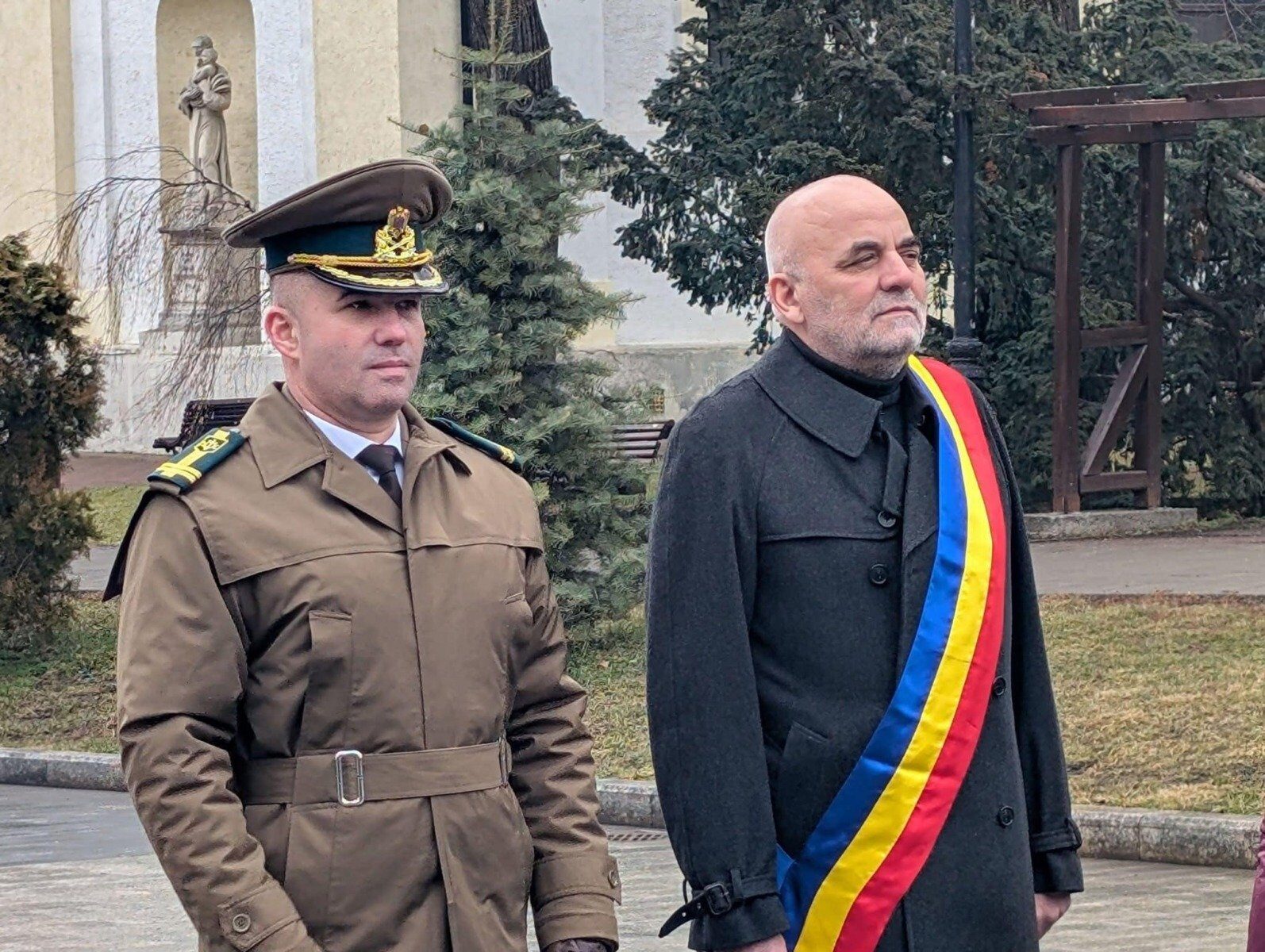 Primarul Sucevei, Vasile Rîmbu, suspendat din PSD pentru șase luni Vasile Rîmbu, primarul municipiului Suceava, a fost suspendat din Partidul Social Democrat pentru o perioadă de șase luni