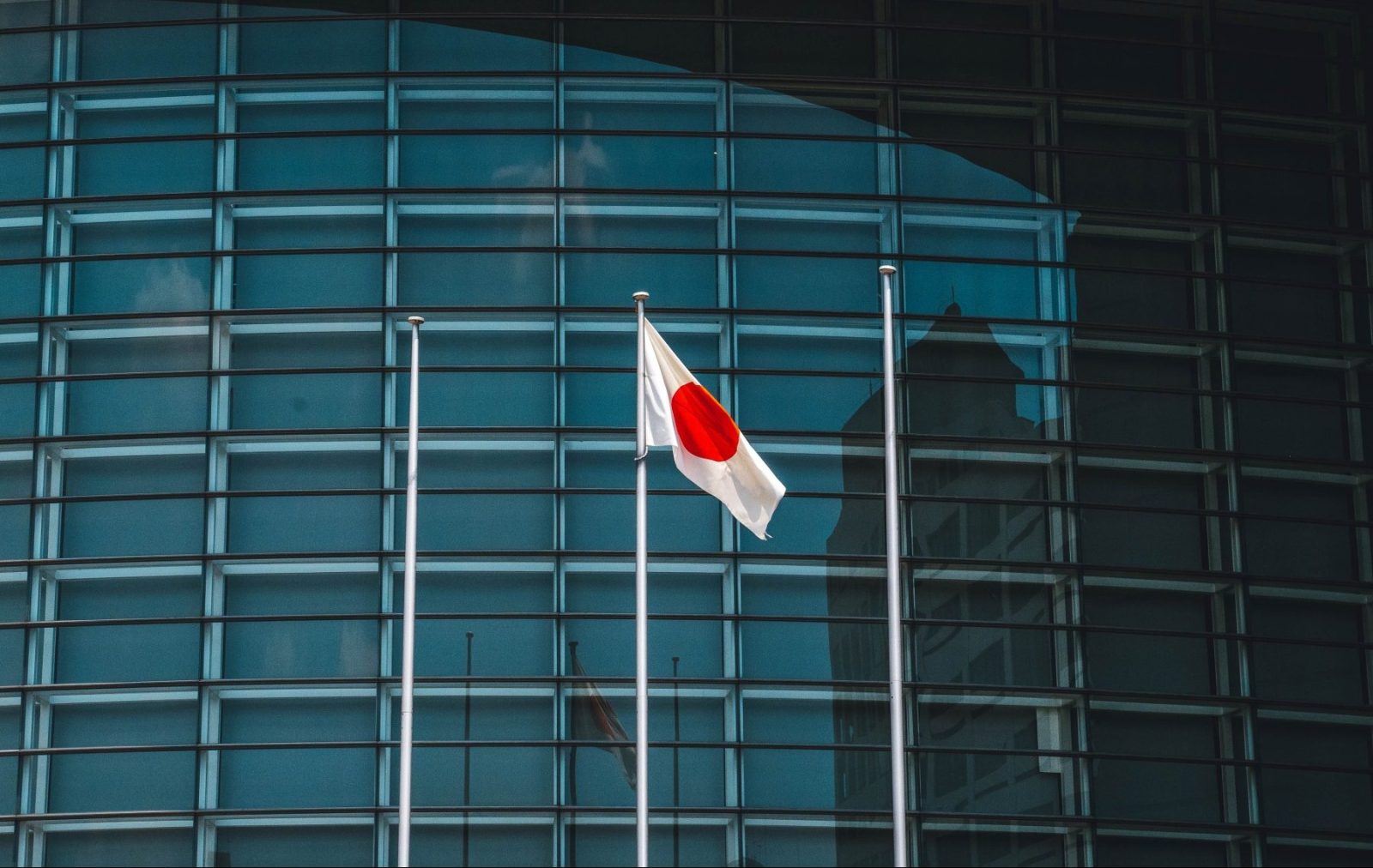 Japonia relaxează restricțiile pentru centralele pe cărbune în contextul crizei energetice Japonia se pregătește să relaxeze temporar restricțiile impuse centralelor electrice pe cărbune, în încercarea de a atenua efectele crizei energetice globale