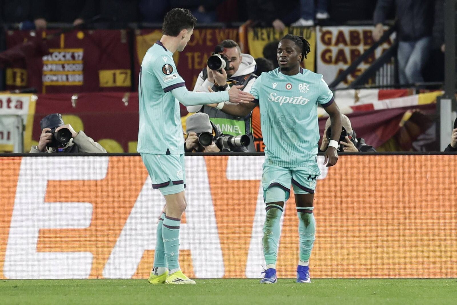 Gol controversat la roma, furia fanilor. Ce s-a întâmplat în europa league?