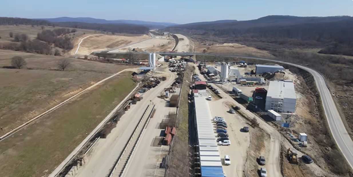 Umb și euro asfalt lucrează non-stop la lotul margina – holdea, pe autostrada A1