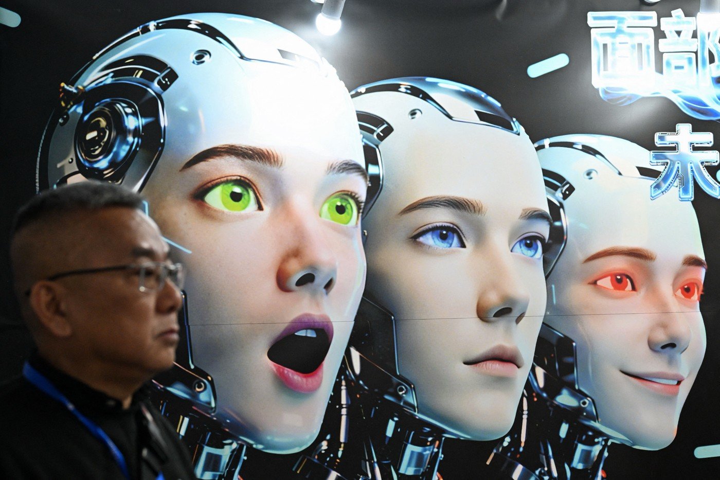 Inteligența artificială remodelează piața muncii: Adaptabilitatea, noua monedă forte Inteligența artificială (AI) își pune amprenta tot mai pregnant pe piața muncii globale, cu consecințe profunde pentru angajați, angajatori și sistemul educațional