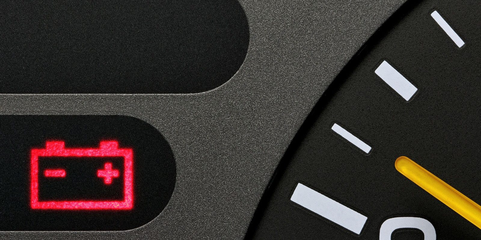 Bateriile cu stare solidă: Promisiuni, provocări și un nou erou Bateriile cu stare solidă sunt văzute ca următorul salt tehnologic important în domeniul stocării energiei, promițând o siguranță sporită, o densitate energetică mai mare și o durată de viață extinsă