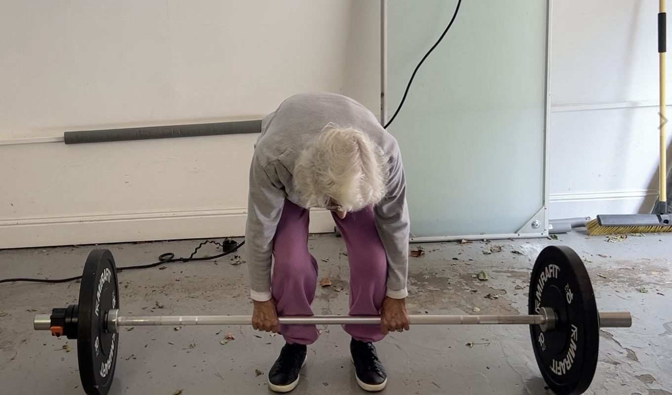 Un nou studiu arată rolul crucial al unui receptor celular în formarea oaselor și oferă speranțe pentru tratamente noi împotriva osteoporozei O echipă internațională de cercetători a identificat un receptor celular cheie implicat în procesul de formare a oaselor, deschizând noi perspective pentru dezvoltarea de tratamente eficiente împotriva osteoporozei