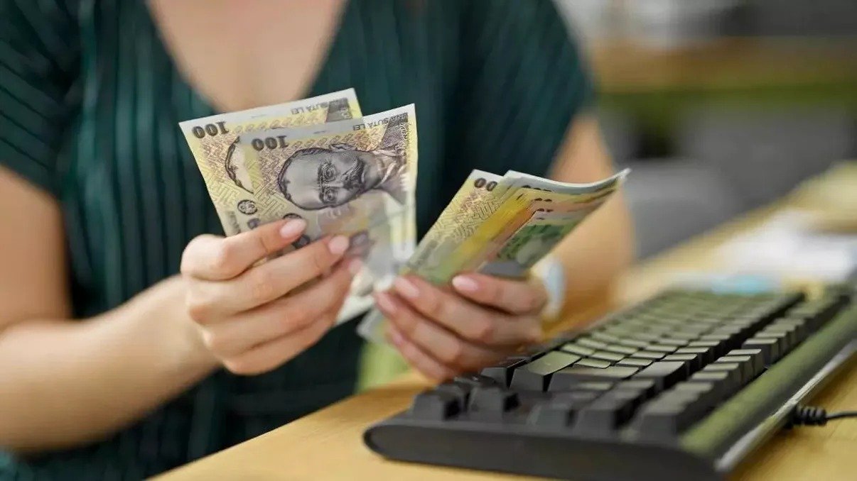 Suprataxarea bancară și impactul asupra creditelor ipotecare: Cum te afectează Majorarea taxelor pentru bănci, recent implementată, riscă să scumpească creditele ipotecare pentru români