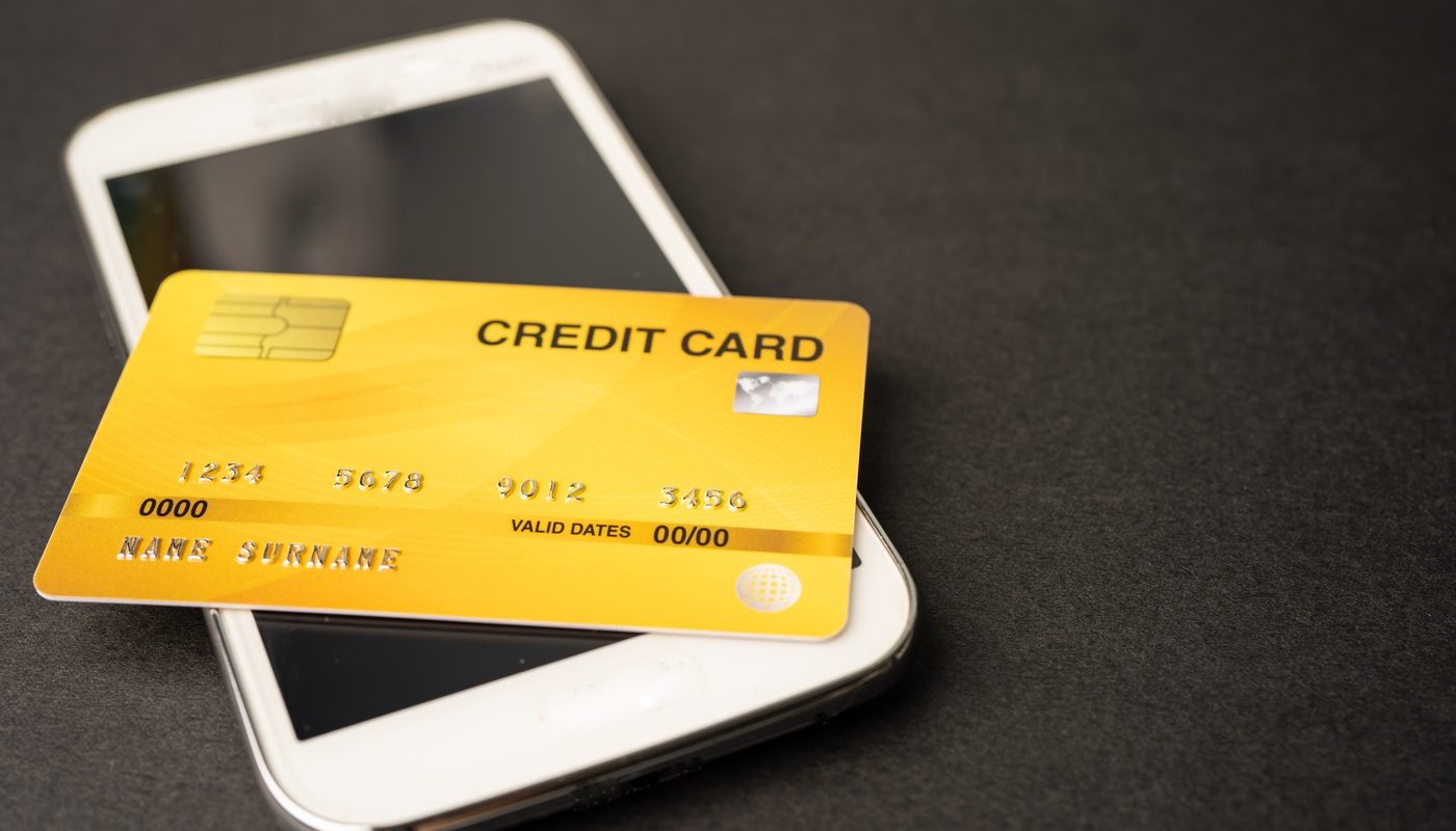 Țeapă cu un iPhone 15 Pro Max: Cum a fost păcălit un vânzător pe OLX cu o schemă ingenioasă Un vânzător din București a căzut victimă unei înșelătorii ingenioase pe platforma OLX, pierzând un telefon iPhone 15 Pro Max în valoare de 4.200 de lei