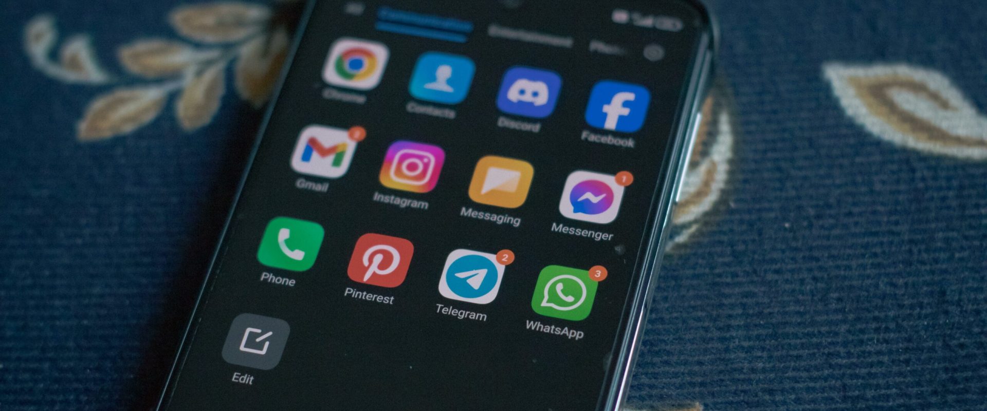 Hackerii iranieni folosesc aplicații false pentru a spiona utilizatorii de Telegram FBI-ul avertizează asupra unei noi campanii de atacuri cibernetice orchestrate de hackeri iranieni, care utilizează aplicații deghizate pentru a compromite dispozitivele și a fura date