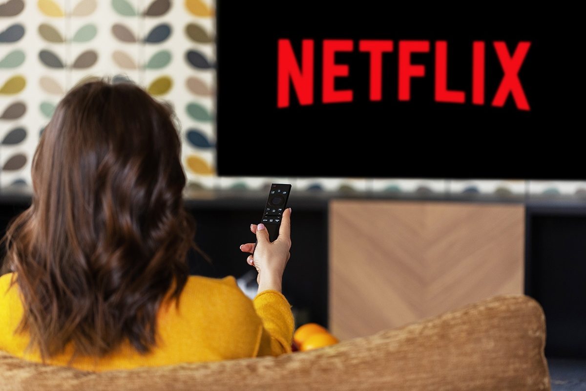 De ce pierzi ore în șir pe platformele de streaming și cum poți schimba asta Platformele de streaming video, precum Netflix, HBO Max sau Disney+, sunt concepute pentru a te ține cât mai mult în fața ecranului