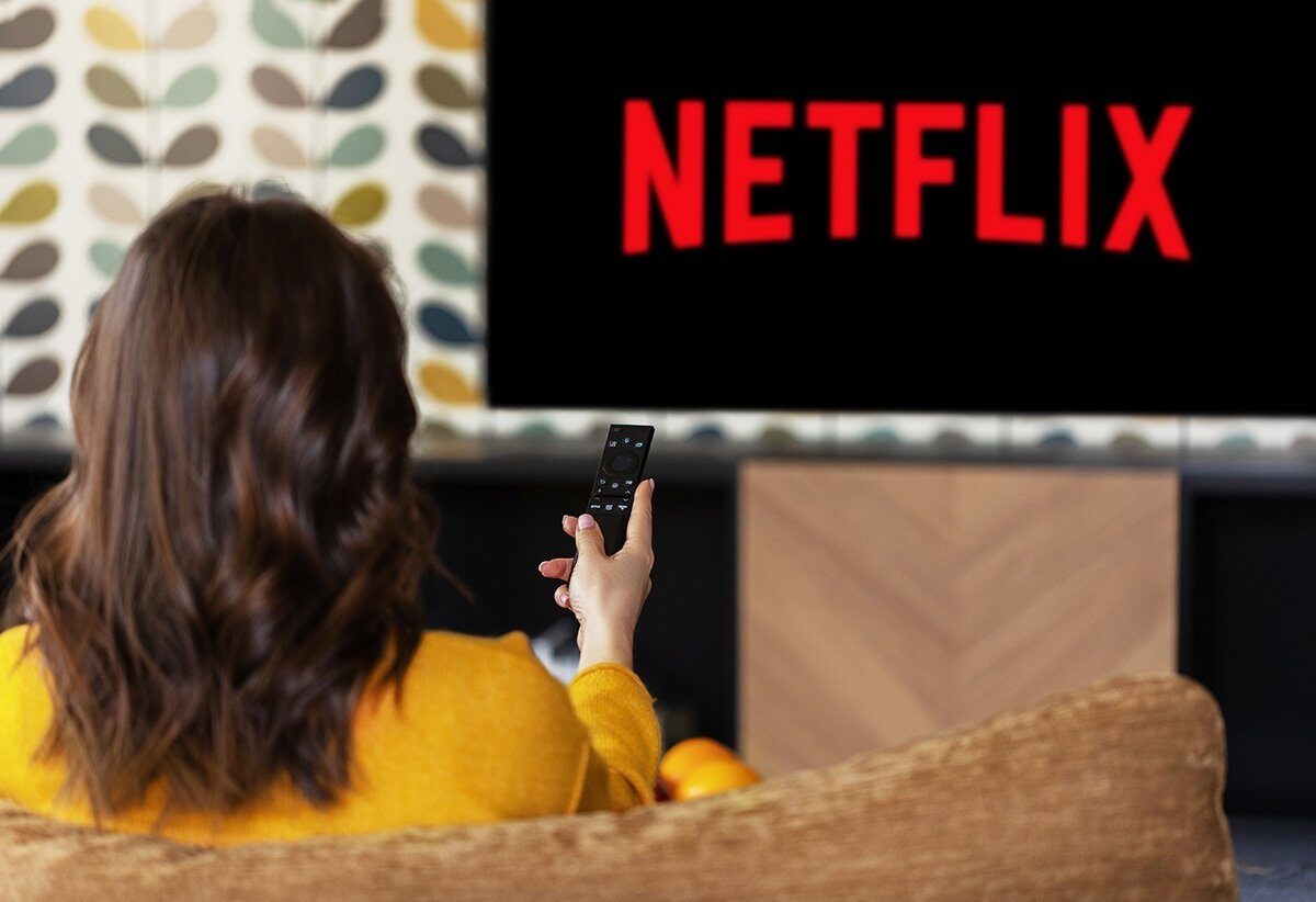 De ce pierzi ore în șir pe platformele de streaming și cum poți schimba asta Platformele de streaming video, precum Netflix, HBO Max sau Disney+, sunt concepute pentru a te ține cât mai mult în fața ecranului