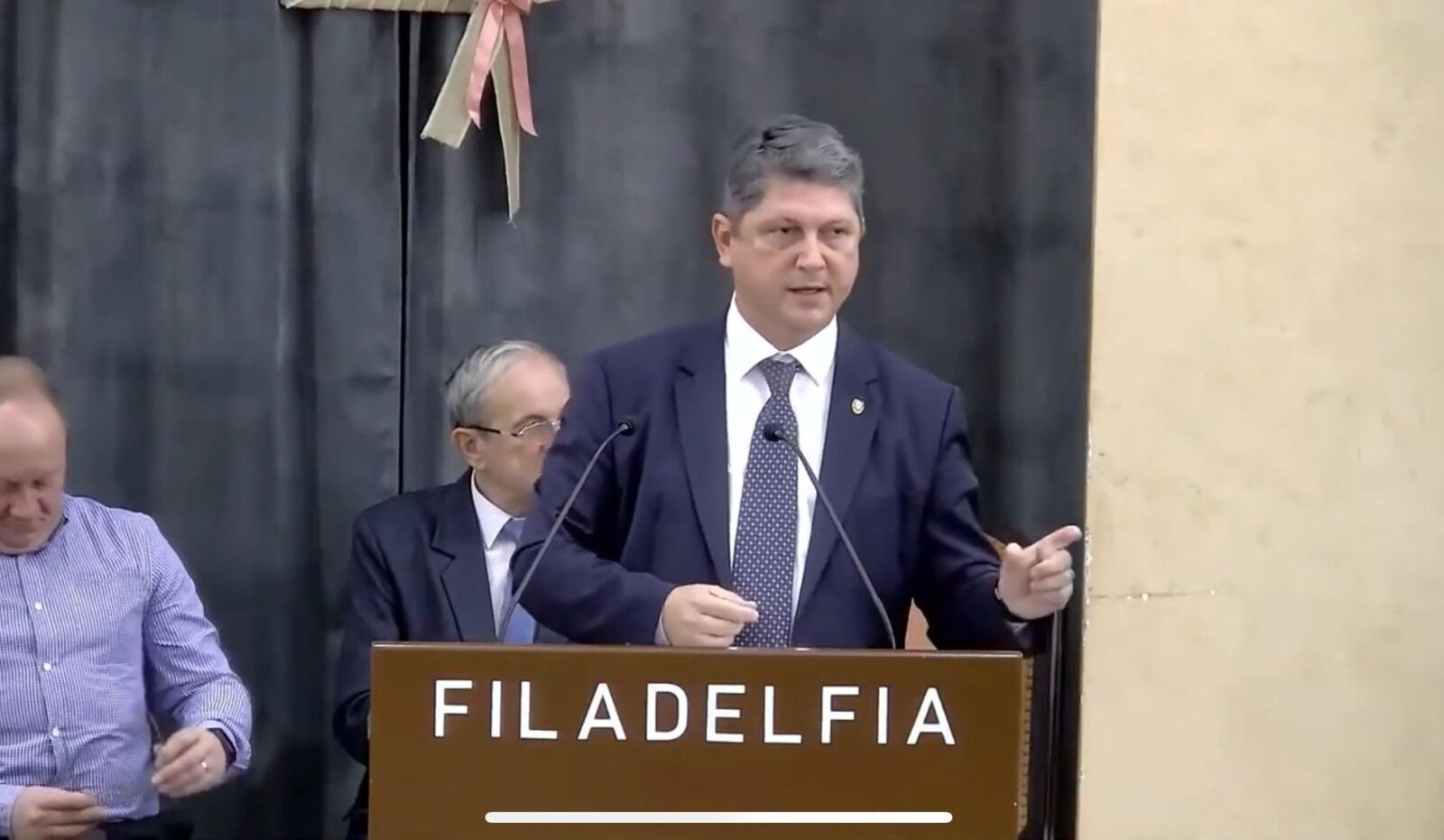 Corlățean, la Consiliul Europei: O comparație controversată a sistemelor sociale Senatorul PSD Titus Corlățean, care și-a anunțat candidatura pentru funcția de secretar general adjunct al Consiliului Europei, a stârnit controverse după ce a comparat serviciile de protecție socială din Norvegia și Suedia cu Gestapo, poliția secretă a regimului nazist condus de Adolf Hitler