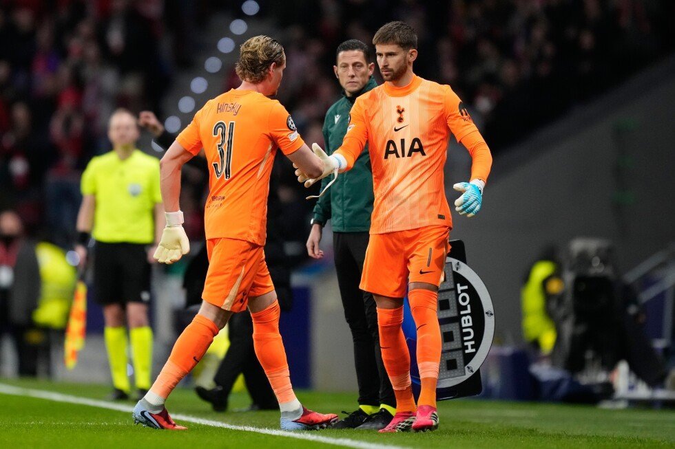 Kinsky, debut de coșmar în champions league: Schimbat în minutul 17!