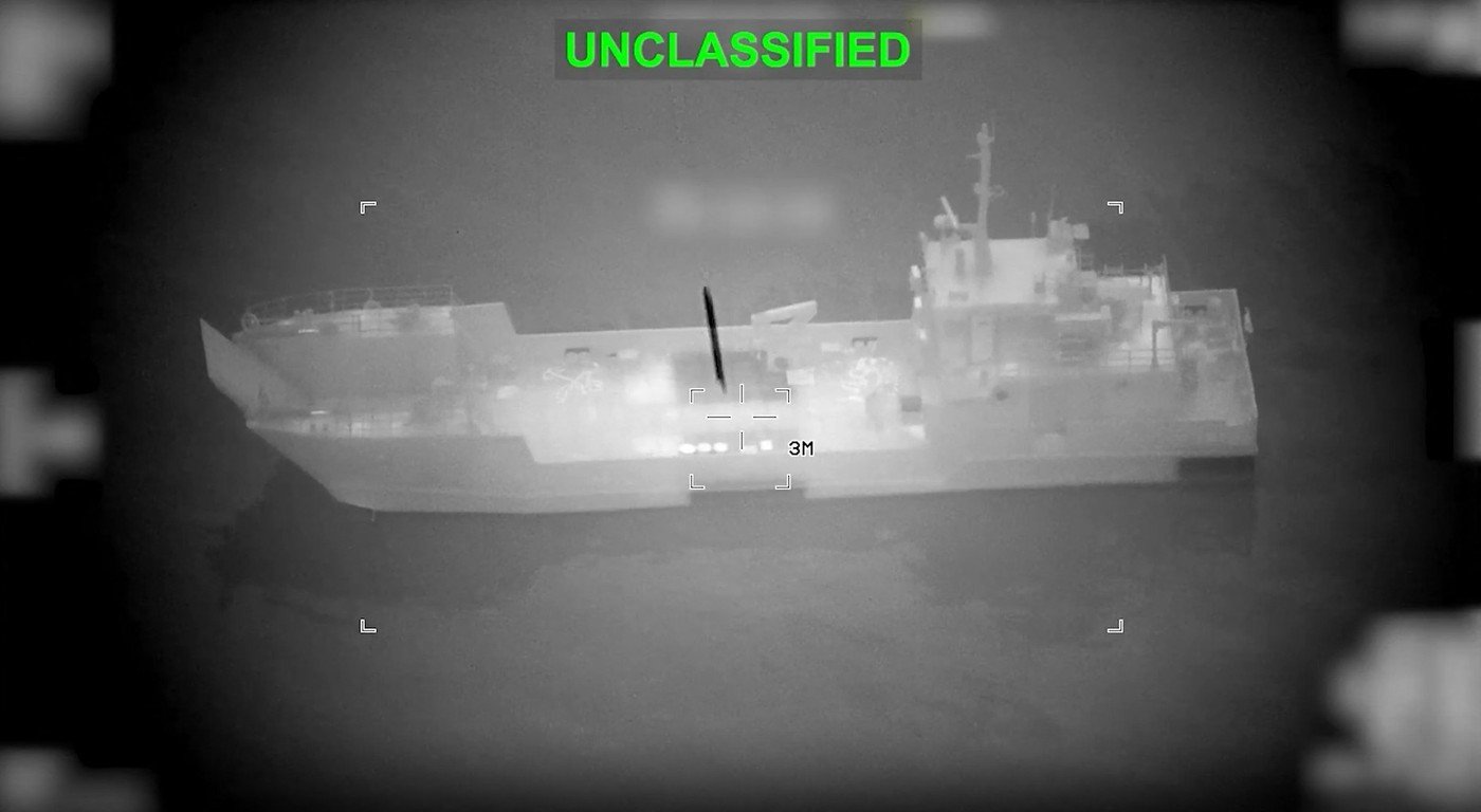 VIDEO. Momentul în care rachetele SUA spulberă 16 nave iraniene în Strâmtoarea Ormuz