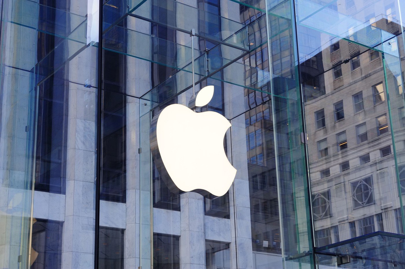 DarkSword amenință utilizatorii Apple: ce măsuri au fost luate pentru a contracara atacul Un nou tip de program de spionaj, denumit DarkSword, vizează dispozitivele Apple, exploatând vulnerabilități ale sistemului de operare iOS
