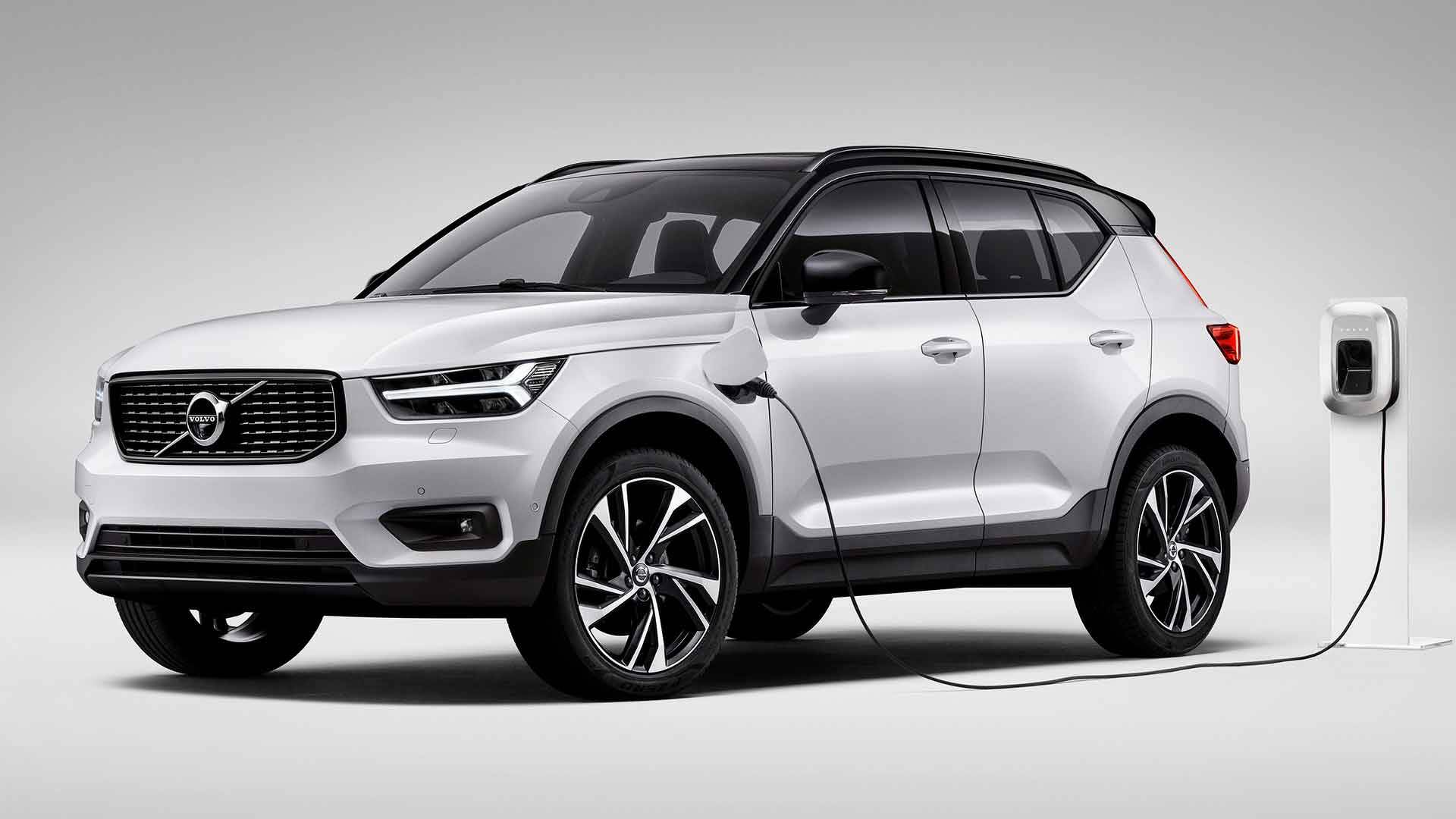 2,5 milioane de mașini vechi, upgrade cu tehnologia de la Volvo EX30, EX90 și EX60