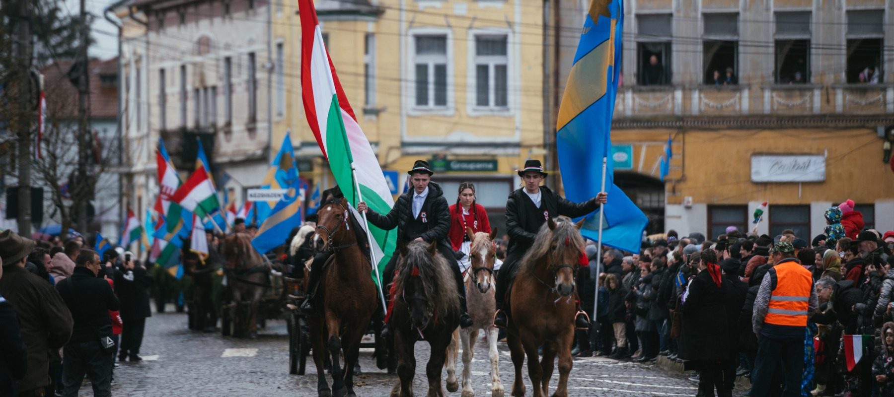 Președintele Ungariei, Sulyok Tamas, vine la Târgu Secuiesc pentru Ziua Maghiarilor de Pretutindeni Președintele Ungariei, Sulyok Tamas, va participa duminică la manifestările organizate în municipiul Târgu Secuiesc cu ocazia Zilei Maghiarilor de Pretutindeni și a comemorării Revoluției de la 1848-1849, potrivit unei informări oficiale a Consiliului Județean Covasna