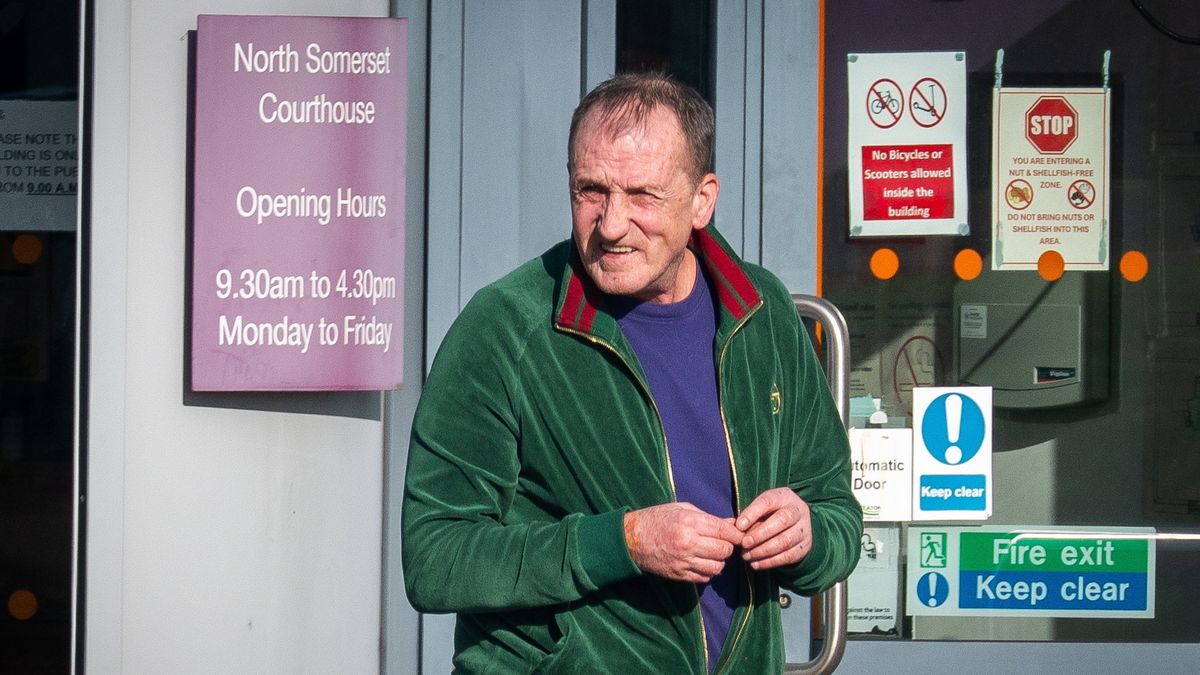 Bețiv scandalos pe cursa ryanair: „sunt sălbatic, beau jd”, aterizare ratată