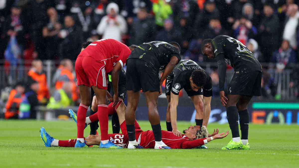 Ekitike, accidentare cruntă la Liverpool, Salah preferat de PSG