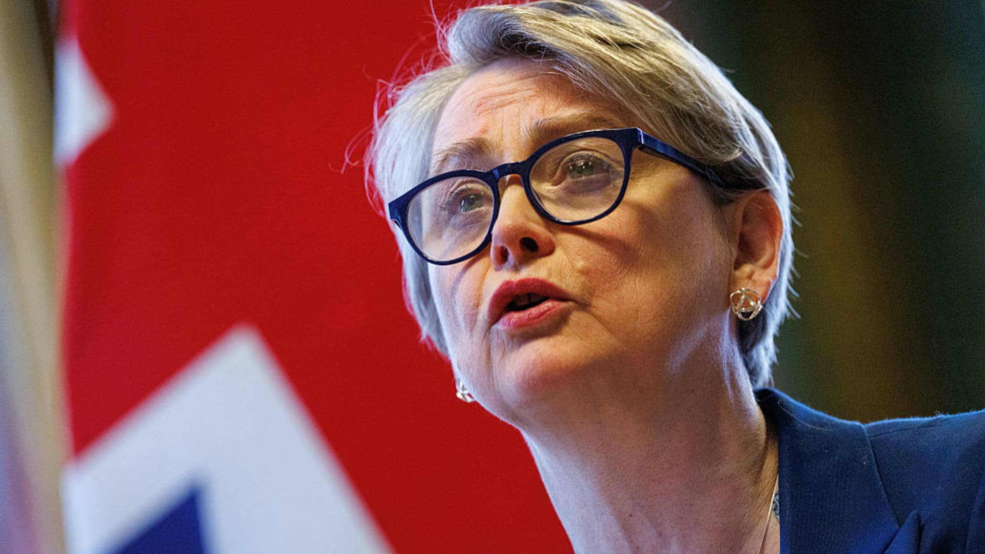 Ministrul de Externe al Marii Britanii, Yvette Cooper, va cere acces liber prin Strâmtoarea Hormuz Discursul ministrului de Externe britanic, Yvette Cooper, vizează contracararea eforturilor Iranului de a controla una dintre cele mai importante rute maritime pentru transportul de petrol